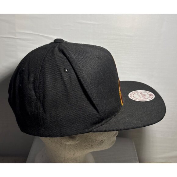 Mitchell & Ness Cleveland Cavaliers NBA Basketball Snapback Cap Black - Picture 4 of 9